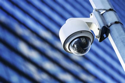 cctv 안내문: 감시의 눈, 자유의 경계